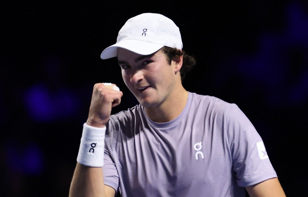 Joo Fonseca na final do WTA 500 da Basileia  Foto: REUTERS/Pierre Albouy