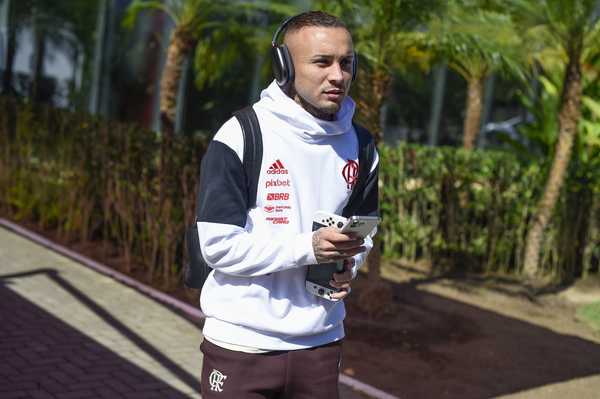 Arrascaeta e Cebolinha são relacionados e devem reforçar Flamengo contra Palestino.