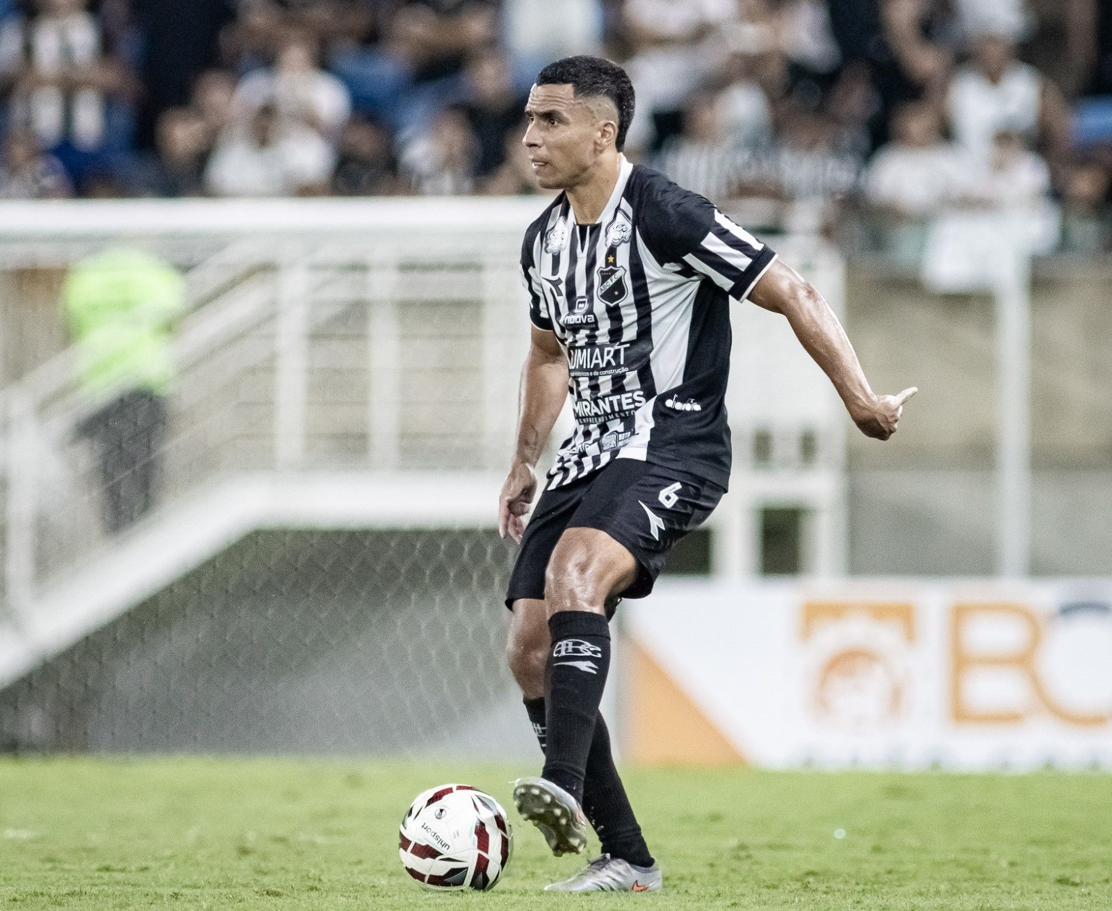 ABC renova com lateral-esquerdo Dudu Mandai até o fim de 2027
