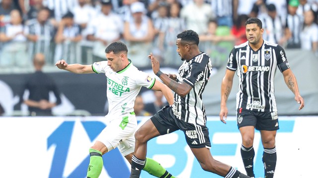 Martínez e Edenilson; Atlético-MG x América-MG