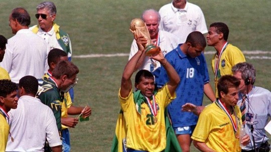 Campeão do mundo pela Seleção em 1994, ex-atacante Viola é condenado à prisão