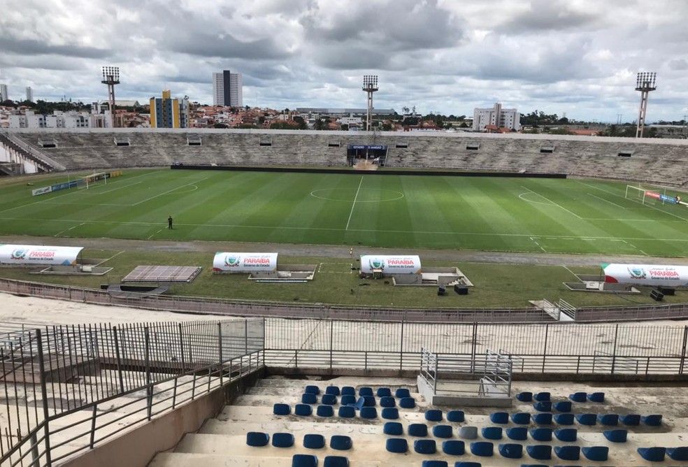 Jogos de hoje, terça-feira: onde assistir partidas de futebol ao vivo -  21/12