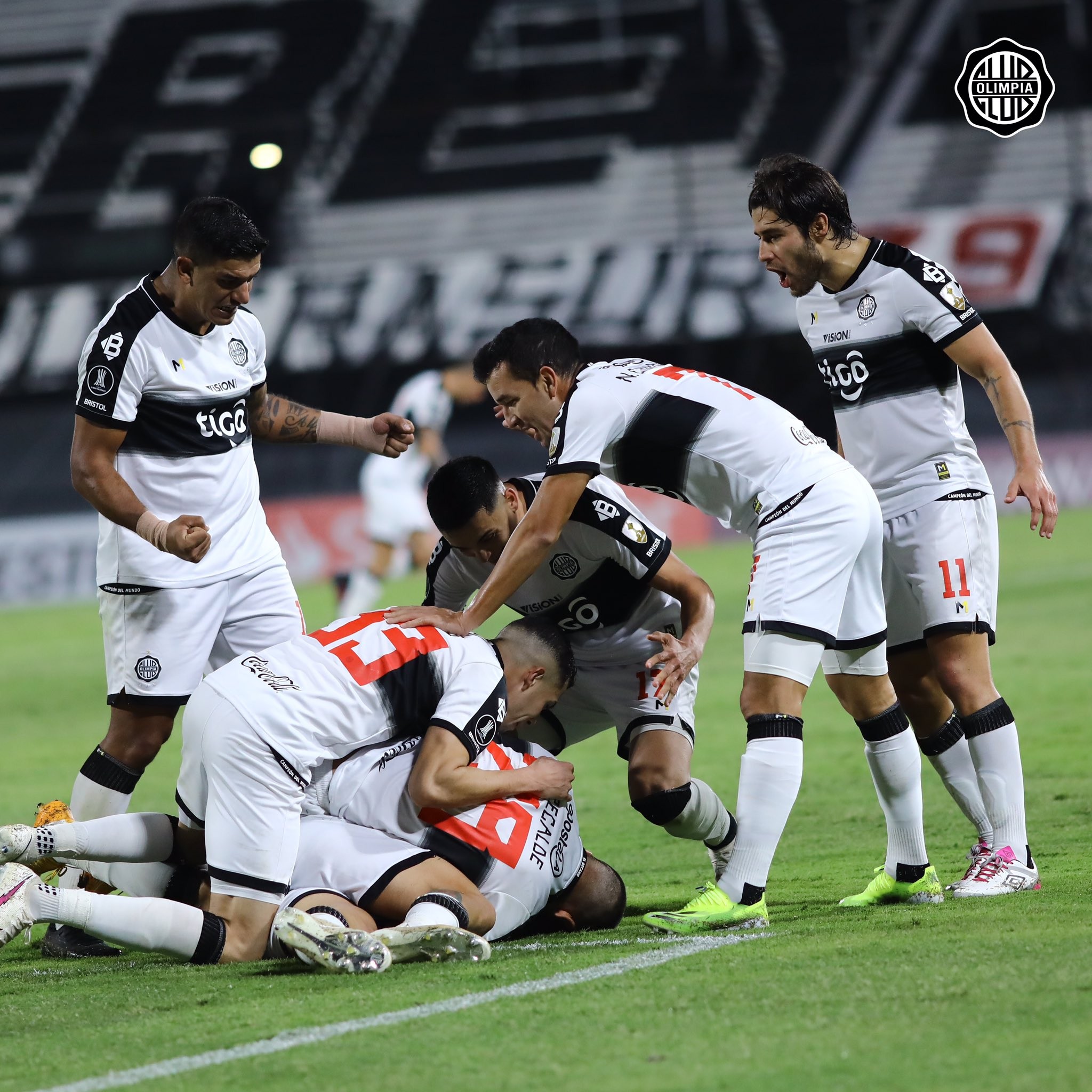 Olimpia vira para cima do Always Ready e embola grupo do Inter, que ...