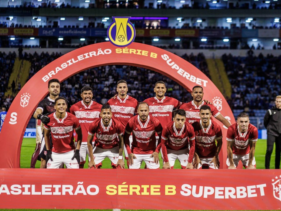 Formação do CRB contra o Avaí — Foto: Júlia Leticia