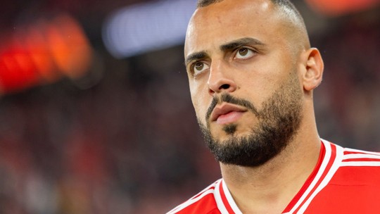 Arthur Cabral assina com o Botafogo e se juntará ao time nos EUA - Foto: (Nuno Branco/SOPA Images/LightRocket via Getty Images)