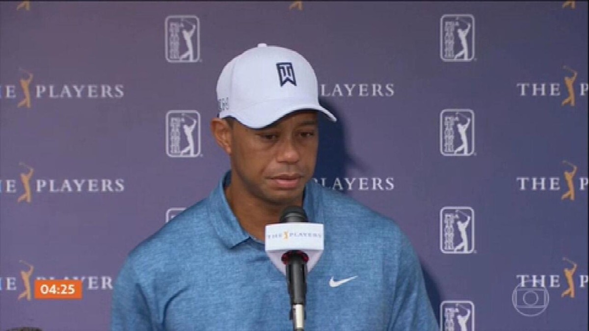 Astro do golfe, Tiger Woods sofre grave acidente de carro e é internado ·  Notícias da TV