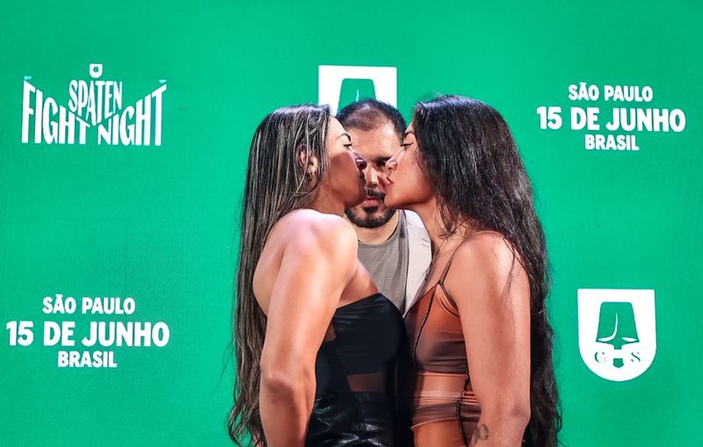 Encarada entre Bia Mesquita e Jojo Ramos em S&aacute;o Paulo &mdash; Foto: Wander RobertoGazeta Press