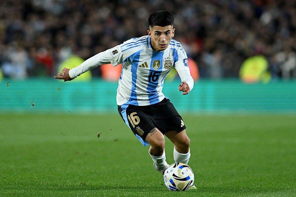 Thiago Almada prioriza projeto de rival e Palmeiras desiste de nova investida