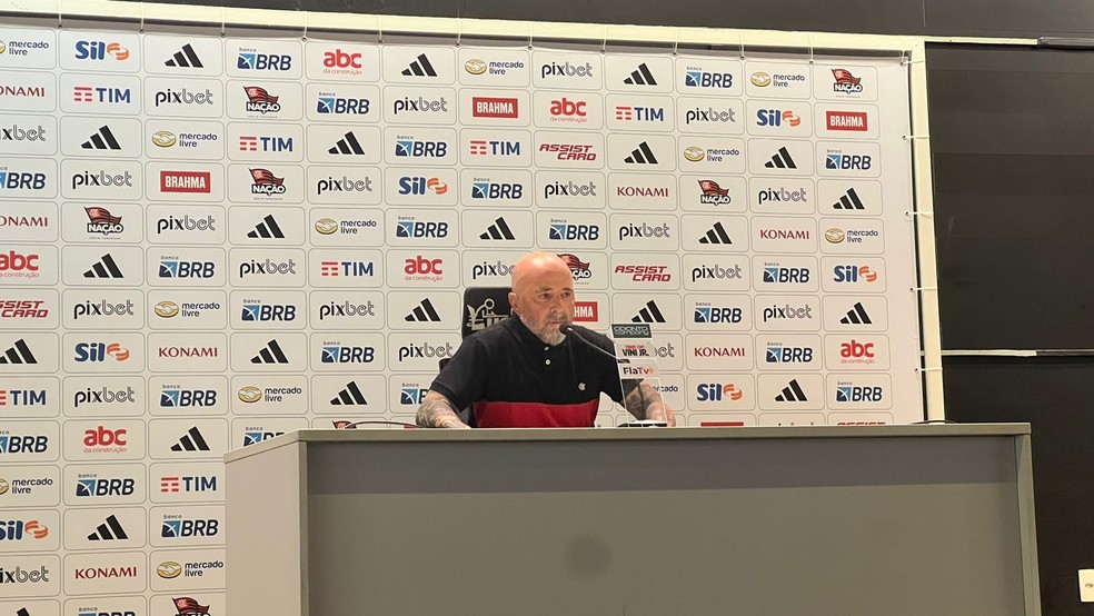 Sampaoli ap&oacute;s Flamengo x Cruzeiro &mdash; Foto: Leticia Marques