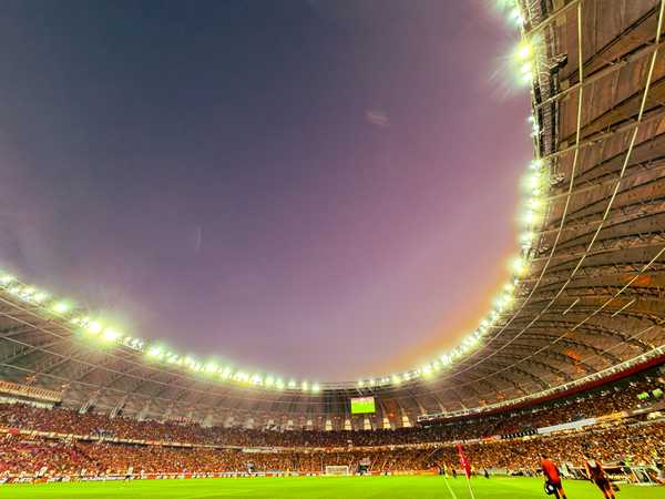 Jogo entre Inter e Flamengo: transmissão ao vivo, horário e escalações.