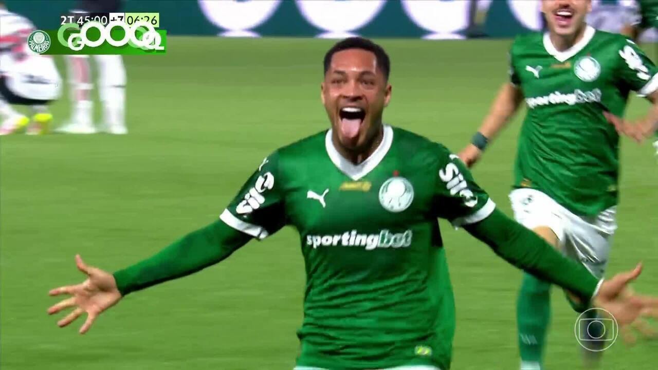 Palmeiras provoca São Paulo com referência a Bad Bunny e gramado sintético