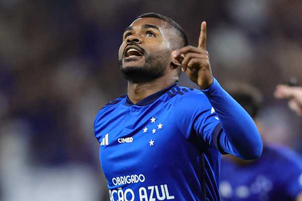 Nikão se despede do Cruzeiro e confirma conversa com Dorival Júnior, no São Paulo