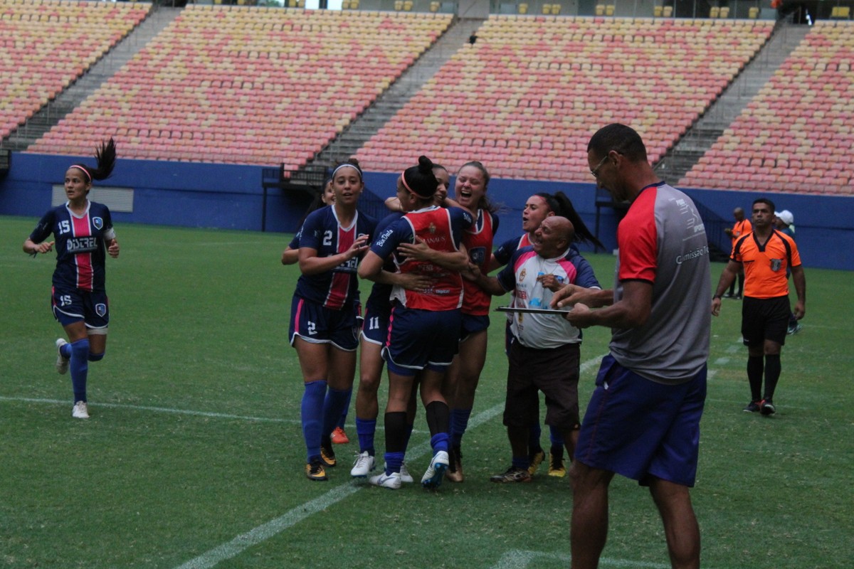 Com hat-trick de Paola, 3B vence Iranduba por 3 a 2 e fecha 1ª fase na ...