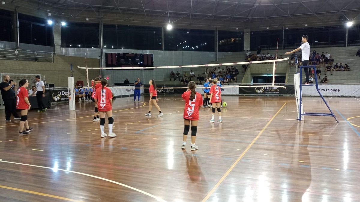 Menos de um quarto dos jogos vai para o tie break na 6ª Copa TV Tribuna de  Vôlei Escolar