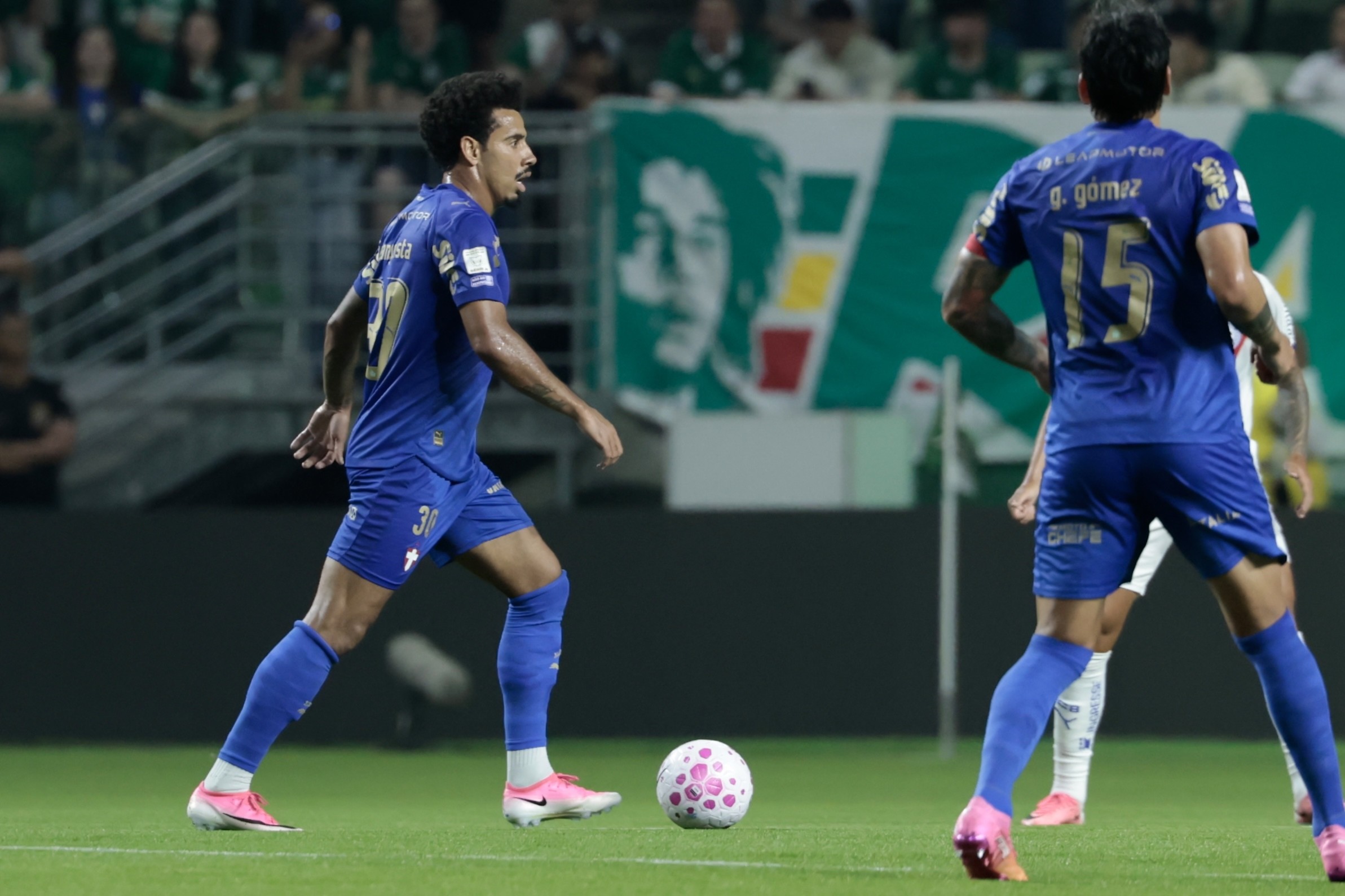 Palmeiras ainda peca em eficácia e precisa de nove chutes para marcar um gol no Brasileirão