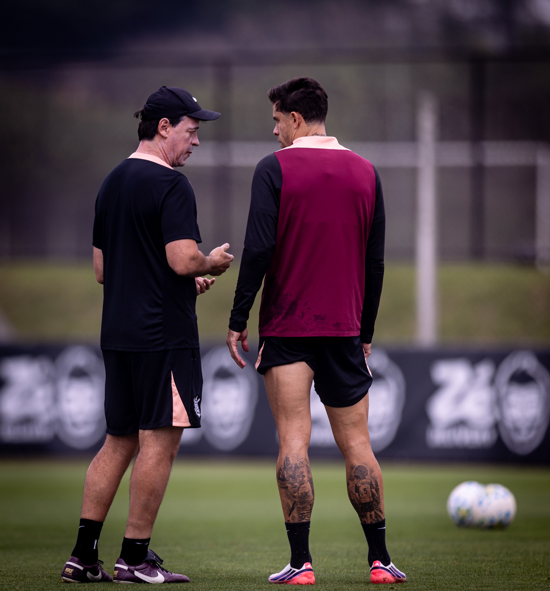 Gabriel Paulista defende Diniz e comissão após demissão do Corinthians: "Os menos culpados"