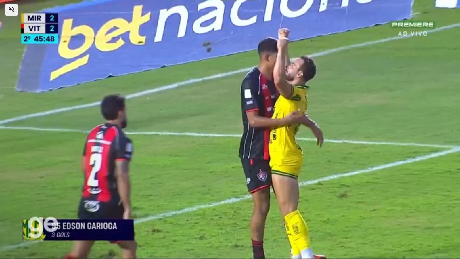 Edson Carioca dá o troco em Zé Vitor e empata jogo emocionante entre Mirassol e Vitória