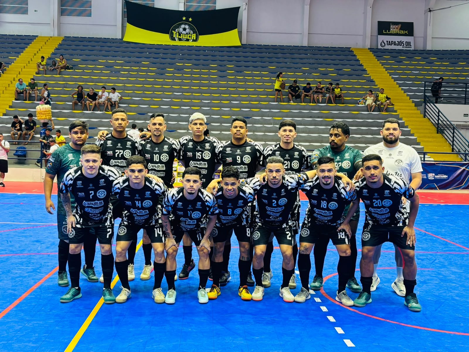 Tiradentes/Tapajós Oil e Tijuca/MPM Advocacia vencem e garantem vaga nas semifinais da Copa Santarém de Futsal