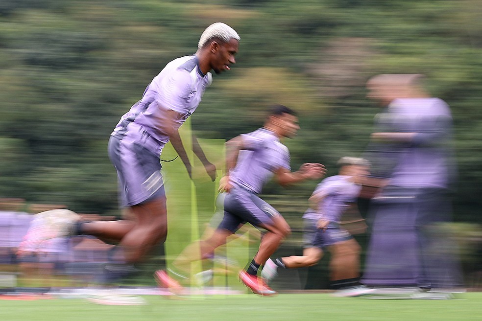 Jeffinho em treino pelo Botafogo — Foto: Vitor Silva / Botafogo