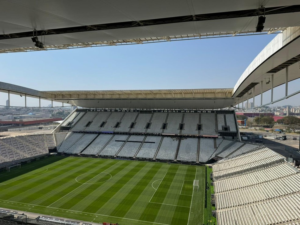 Neo Química Arena recebe ajustes para jogo da NFL — Foto: Emilio Botta