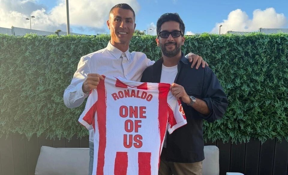 Entenda por que craques do futebol estão comprando clubes pequenos pelo mundo