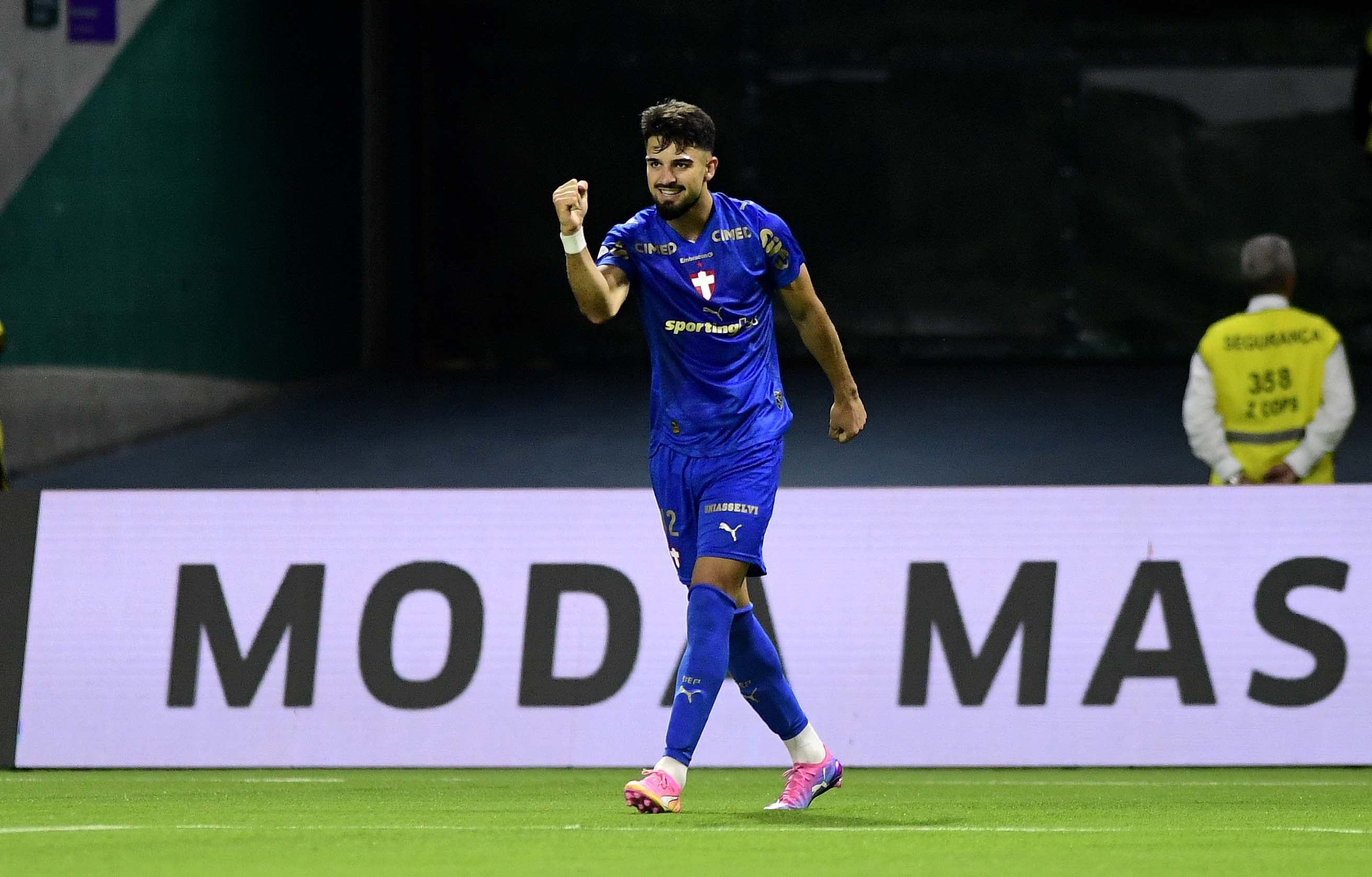 Flaco López brilha e Palmeiras constrói vantagem sólida contra Santos nas quartas da Copa do Brasil