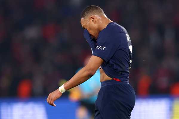 Mbappé está bajo críticas y tiene una triste despedida de la Champions con el Paris Saint-Germain  Liga de Campeones
