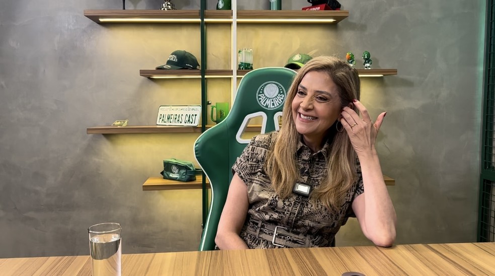 Leila Pereira, candidata à reeleição no Palmeiras, durante entrevista — Foto: Camila Alves