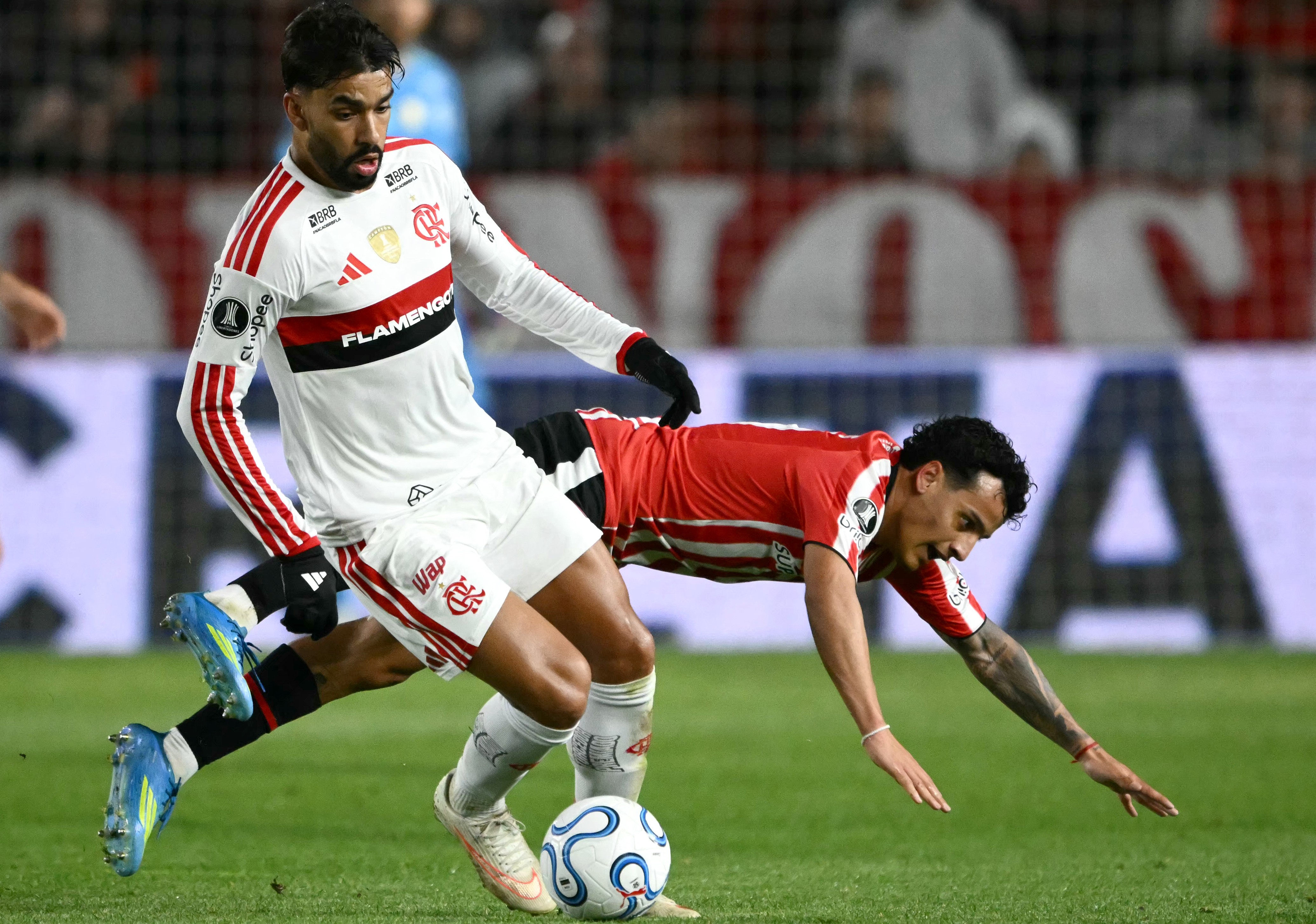 Paquetá explica atuação do Flamengo contra o Estudiantes: "Fizemos um jogo inteligente"
