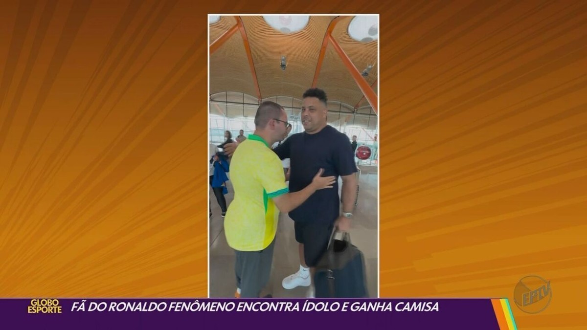 Fã viralizado ganha camisa de Ronaldo e troca Palmeiras pelo Corinthians pelo ídolo.