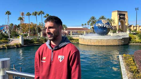 Calleri reafirma compromisso com o São Paulo e mistura resistência a propostas