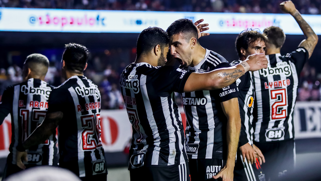 Battaglia comemora gol do Galo