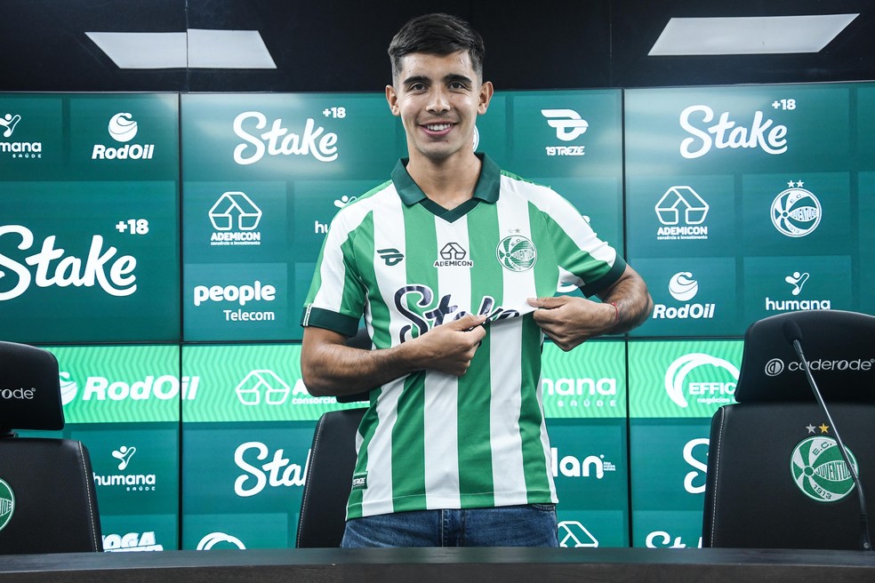 Sforza é apresentado pelo Juventude — Foto: Fernando Alves/EC Juventude