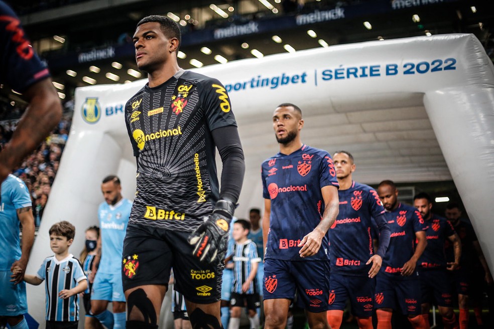 Em entressafra, Arsenal-ARG chega ao Recife com elenco mudado para pegar o  Sport - Superesportes