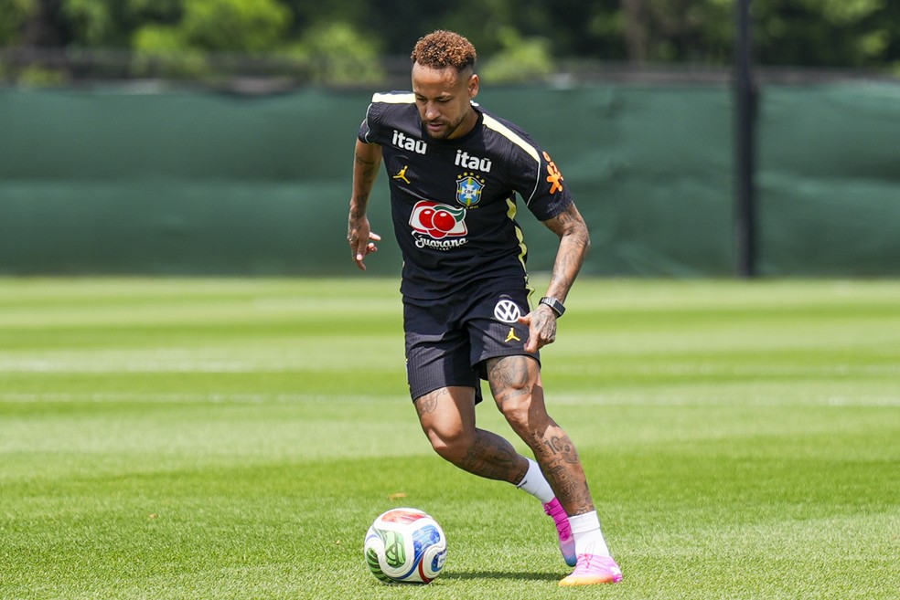 Fora do jogo contra o Haiti, Neymar treinou em Nova Jersey � Foto: Nelson Terme / CBF