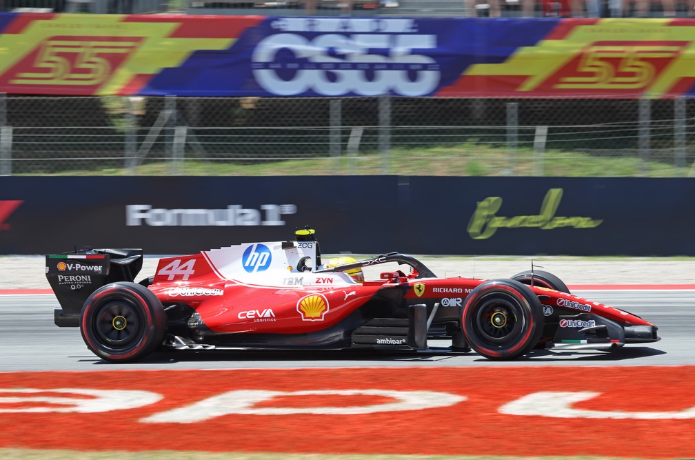 Hamilton vence com as novas rodas traseiras