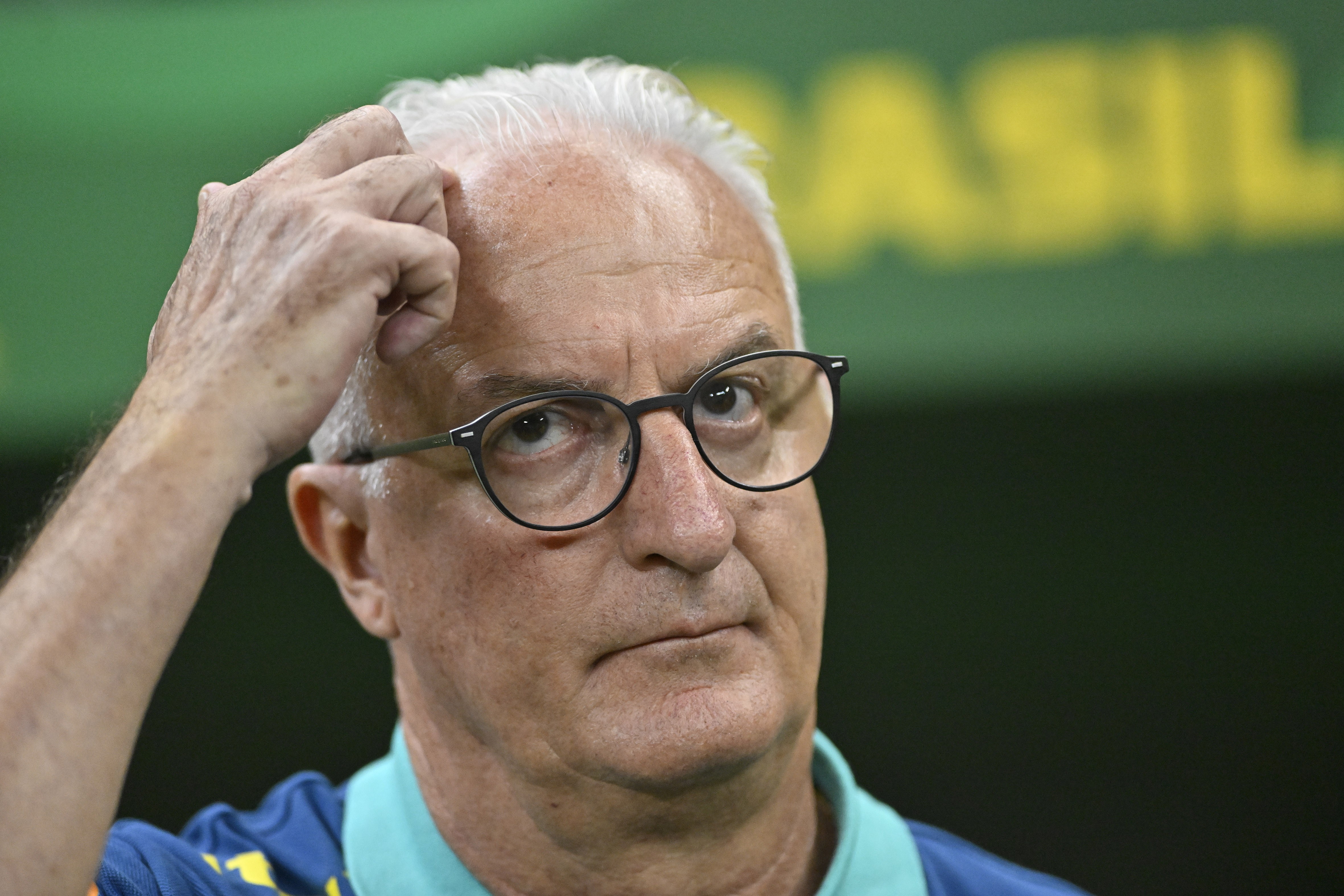 Lentes de aumento para enxergar evolução na Seleção