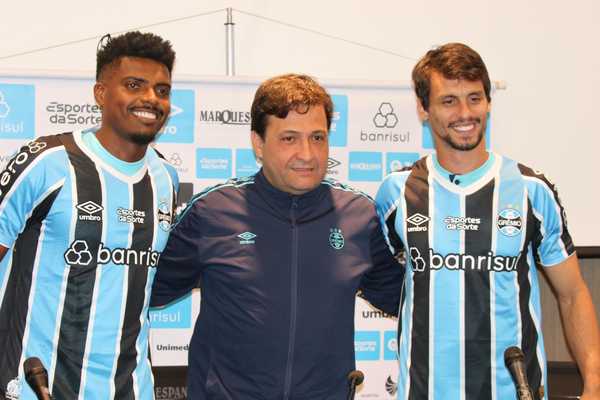 Rodrigo Caio pronto para estrear no Grêmio após plástica no joelho