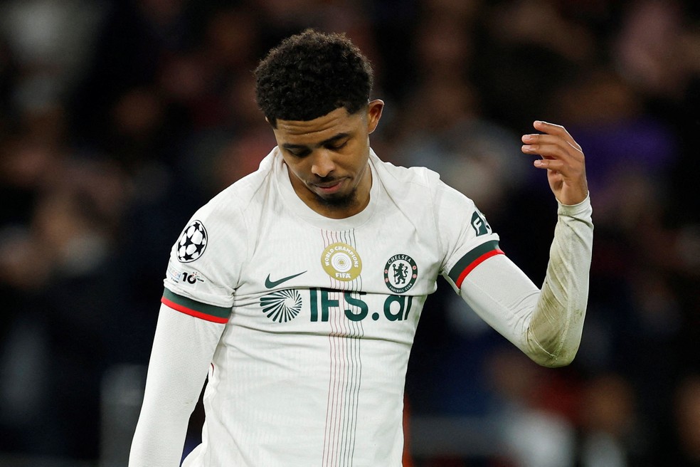 Fofana lamenta um dos gols sofridos pelo Chelsea no jogo contra o Paris Saint-Germain — Foto: Reuters