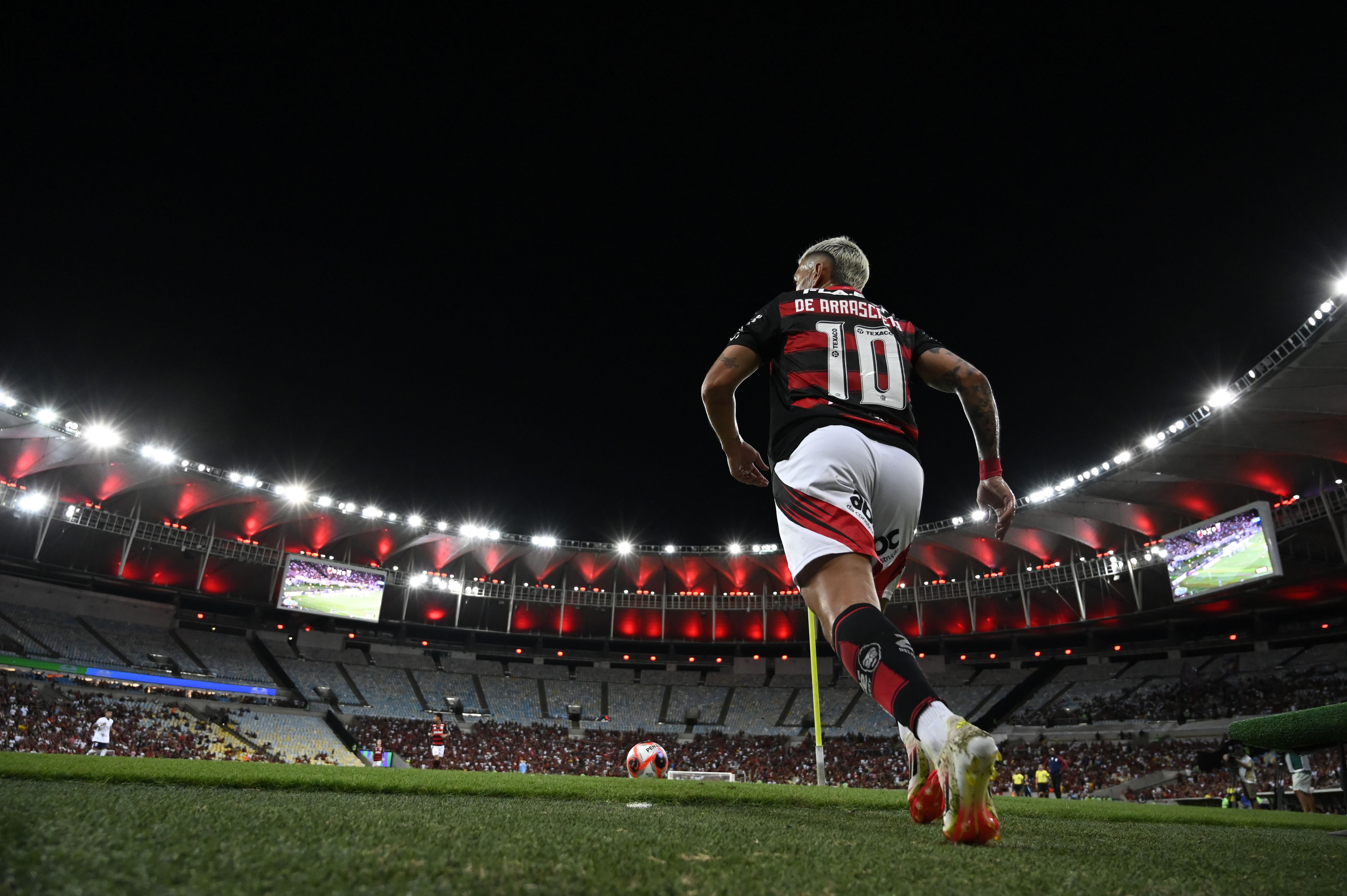 ARRASCAETA SOB PRESSÃO! Camisa 10 do Flamengo luta para recuperar sua melhor forma!