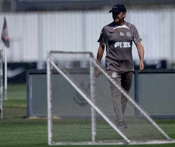 Corinthians motiva Ramón na luta contra rebaixamento após postura no clássico.