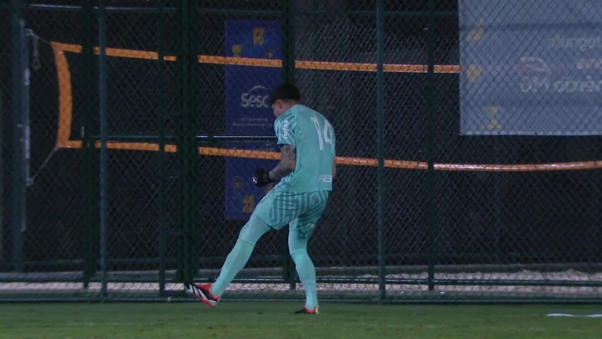 Goleiro decisivo classifica Palmeiras para a semi da Copa do Brasil sub-20.