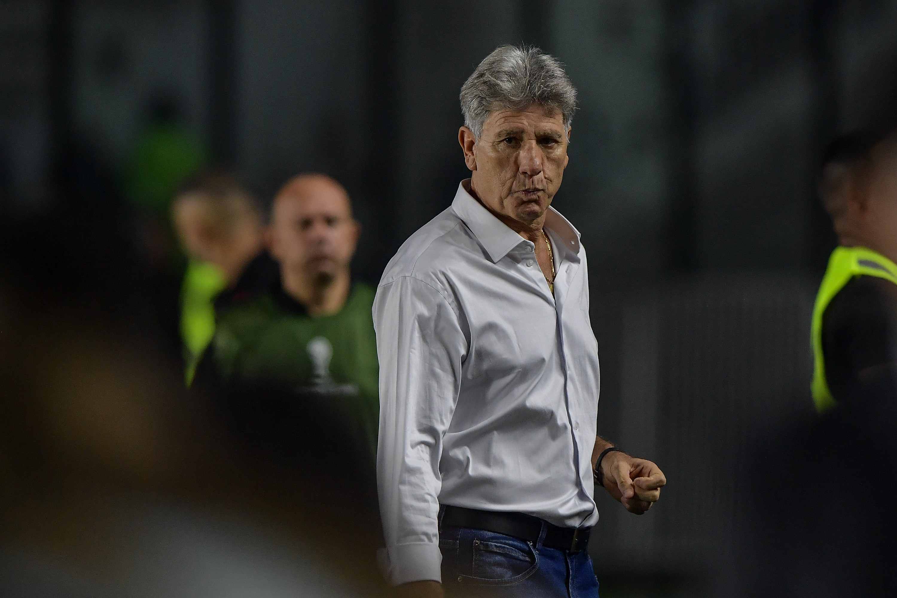 Análise: vitória não apaga desgaste com torcida, e Vasco paga preço por deixar a Sul-Americana de lado