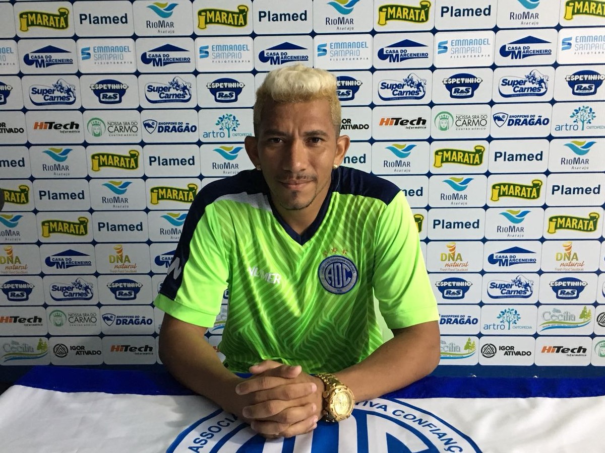 Raí se diz confortável na lateral esquerda e fala em classificação no ...