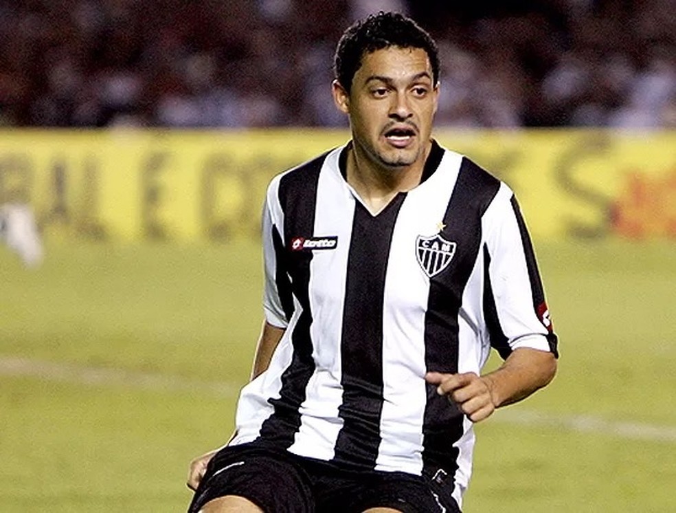 Eder Luis foi revelado pelo Atlético-MG — Foto: Divulgação