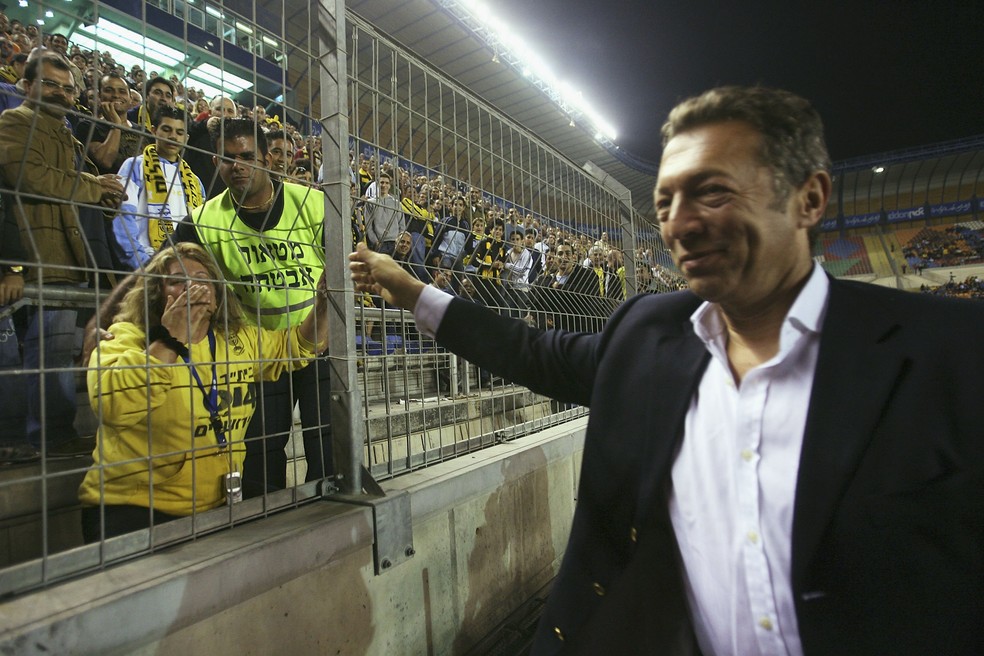 Arkadi Gaidamak foi dono do Beitar Jerusal&eacute;m e contratou dois jogadores mu&ccedil;ulmanos &mdash; Foto: Getty Images