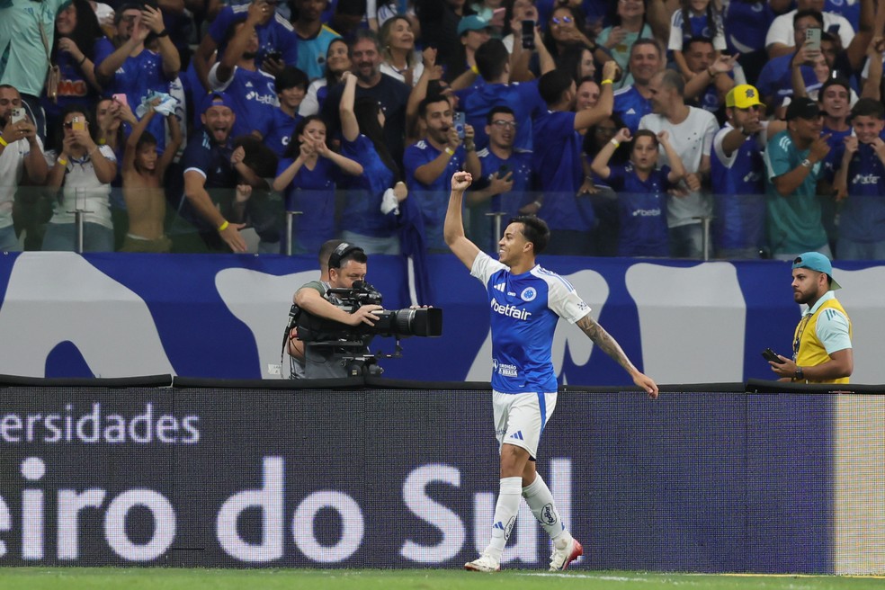 Kaio Jorge comemora gol marcado diante do Internacional — Foto: Gilson Lobo/AGIF