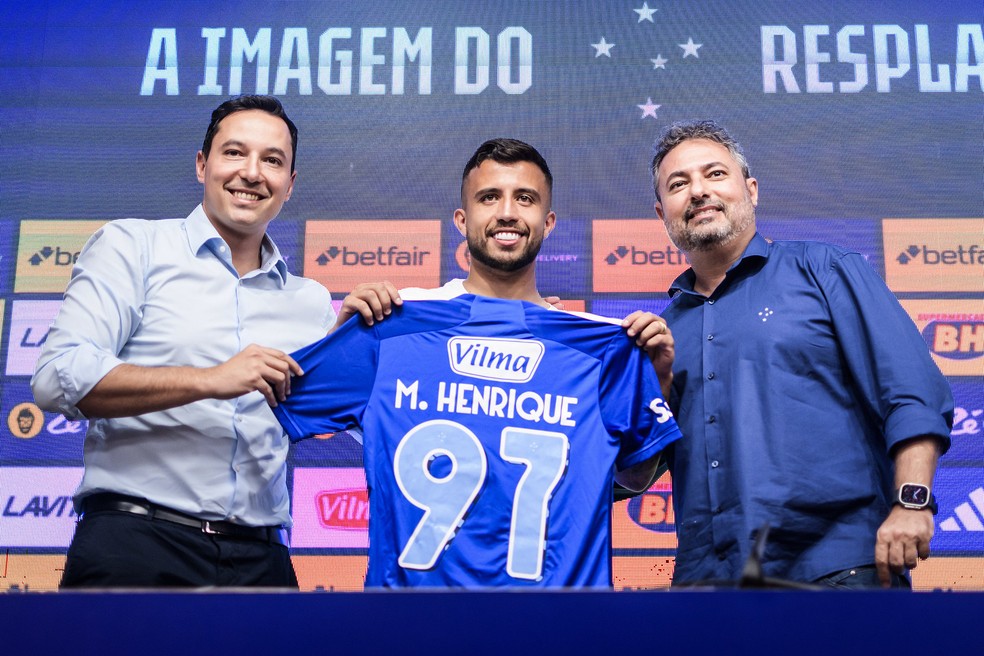 Pedro Junio, Matheus Henrique e Alexandre Mattos no Cruzeiro — Foto: Gustavo Aleixo/ Cruzeiro