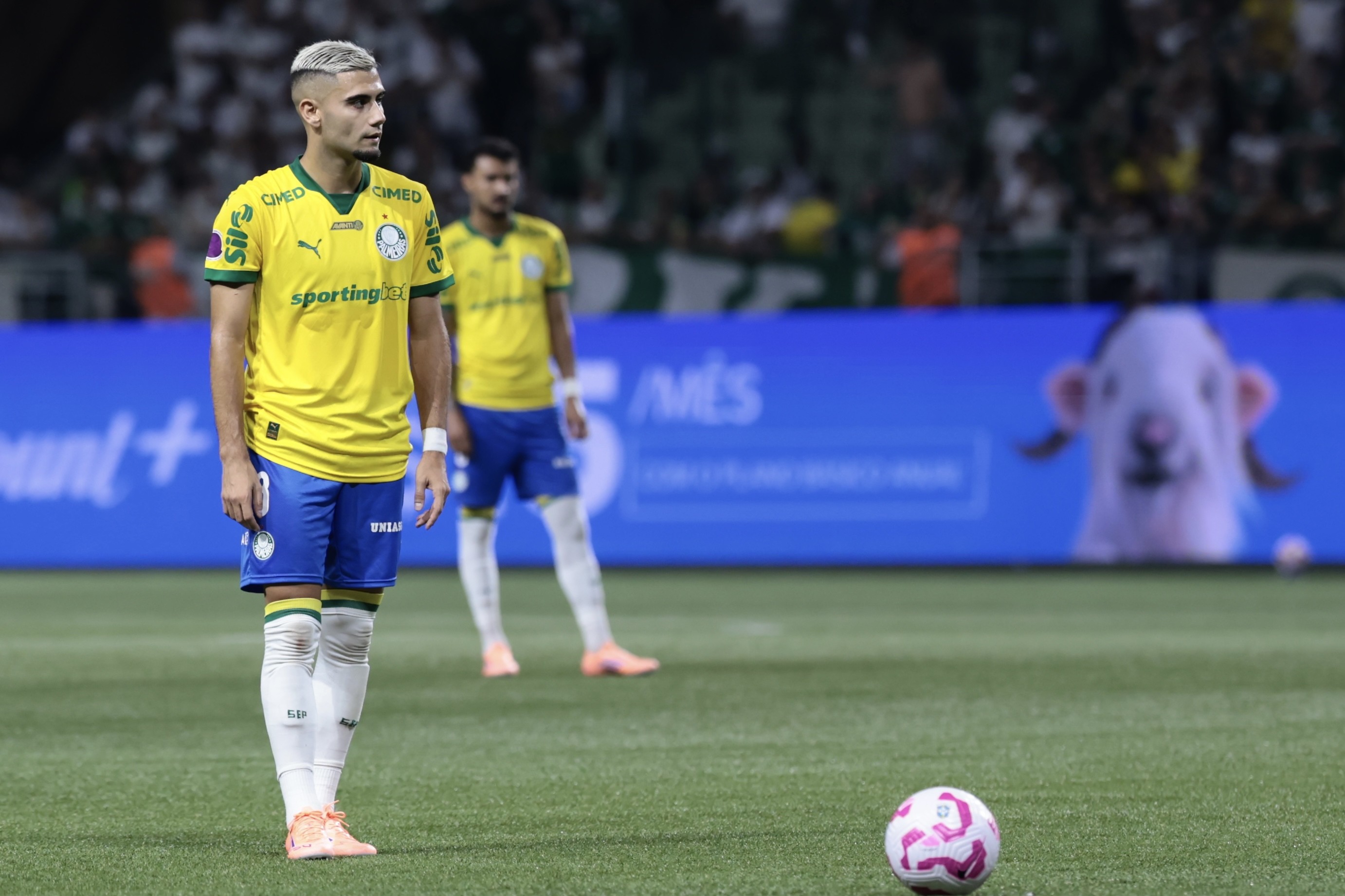 TÁ JOGANDO MUITO! Andreas assume protagonismo e lidera assistências no Palmeiras