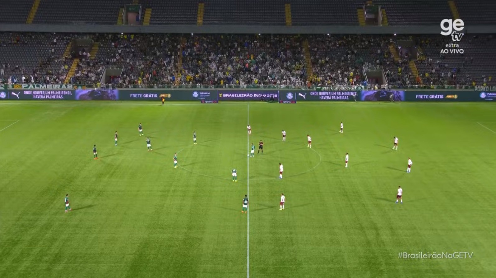 Palmeiras vence o Fluminense, mas saída de bola vira debate